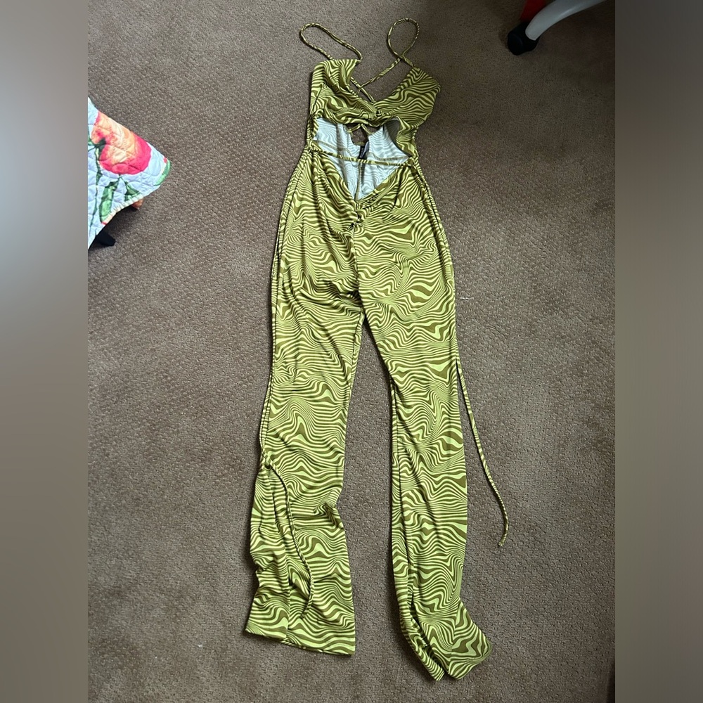 H&M Yellow/Green Jumpsuit Size M